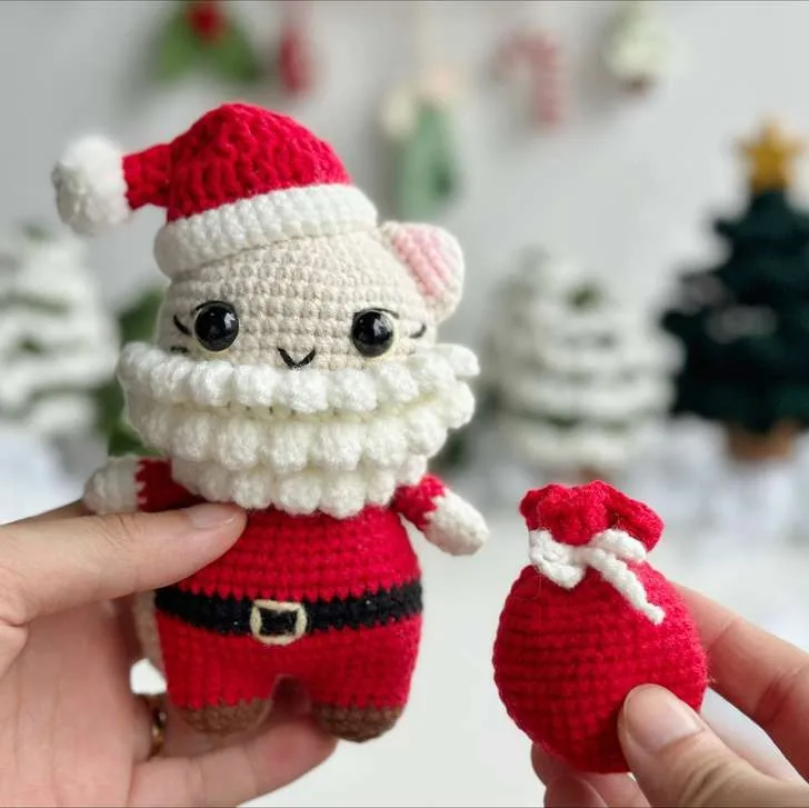 Santa-Weihnachtskatze häkeln – kostenlose Amigurumi-Anleitung
